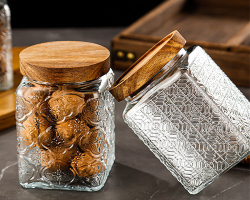 Square Glass Containers With Wooden Lids